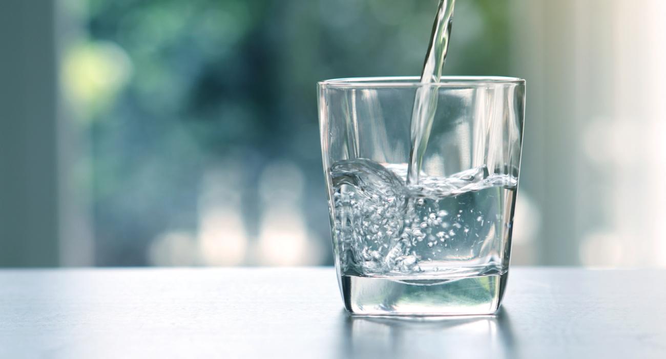 Deze tips helpen je om meer water te drinken